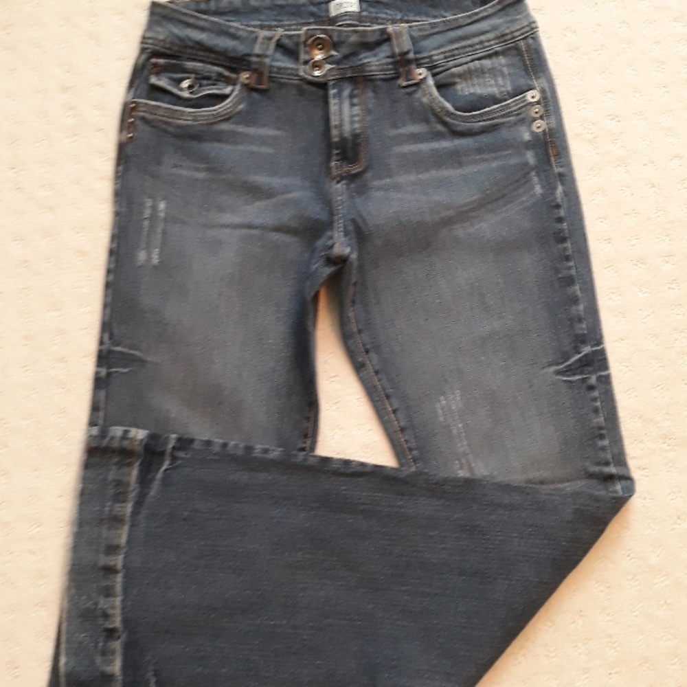 Jean - Picture 3 of 4